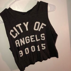 Sleeveless shirt